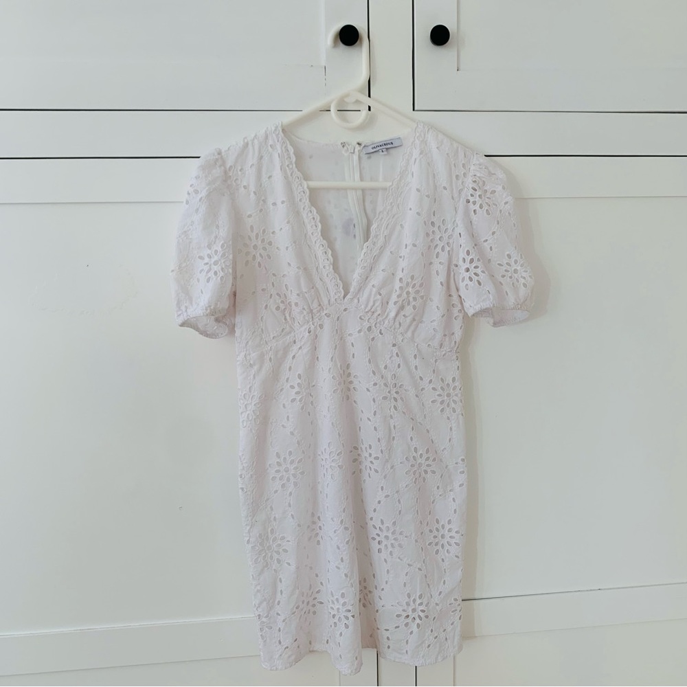 Olivaceous White Eyelet V Neck Puff Sleeve Dress Size Large